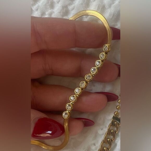 Gold and Diamond necklace and bracelet bundle - Picture 1 of 2